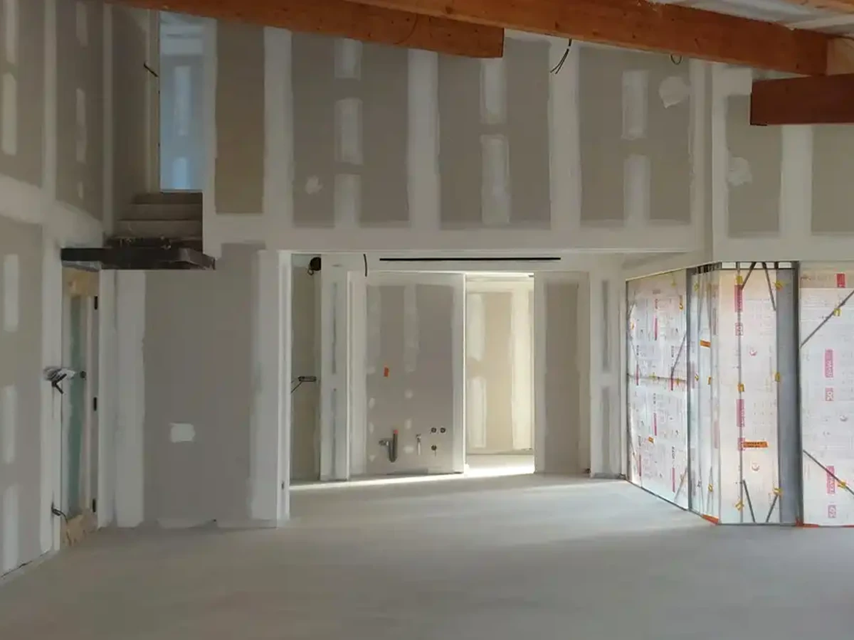 Faites appel à MOE Sud-Corse, Intérieur d'une maison en construction