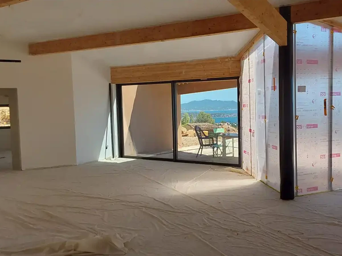 Faites appel à MOE Sud-Corse, Intérieur moderne avec vue panoramique